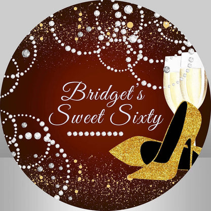 Festa con sfondo rotondo per compleanno da donna con tacco alto vino bordeaux glitter oro