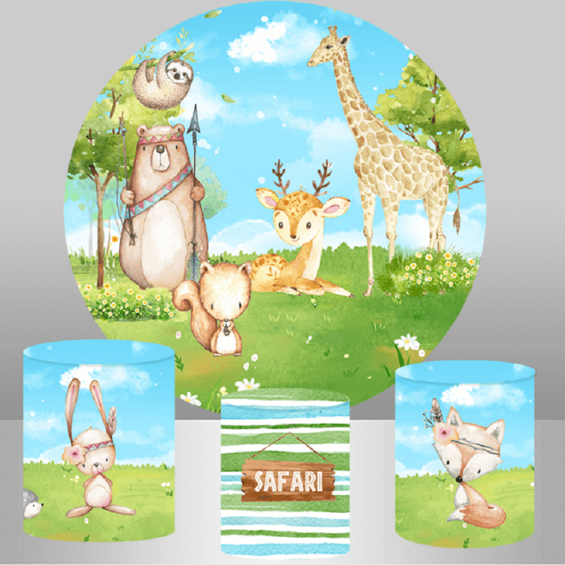 Safari životinje, zelena trava, okrugla pozadina za zabavu povodom rođenja djeteta