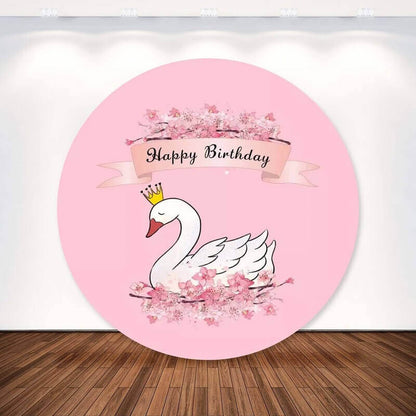 Cigno bianco e festa floreale rosa con sfondo rotondo di buon compleanno